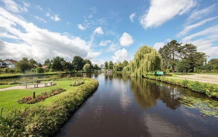 Predaj domu 378 m², pozemek 964 m², Uetersen, Šlezvicko-Holštajnsko Predaj domu 378 m², pozemek 964 m², Uetersen, Šlezvicko-Holštajnsko