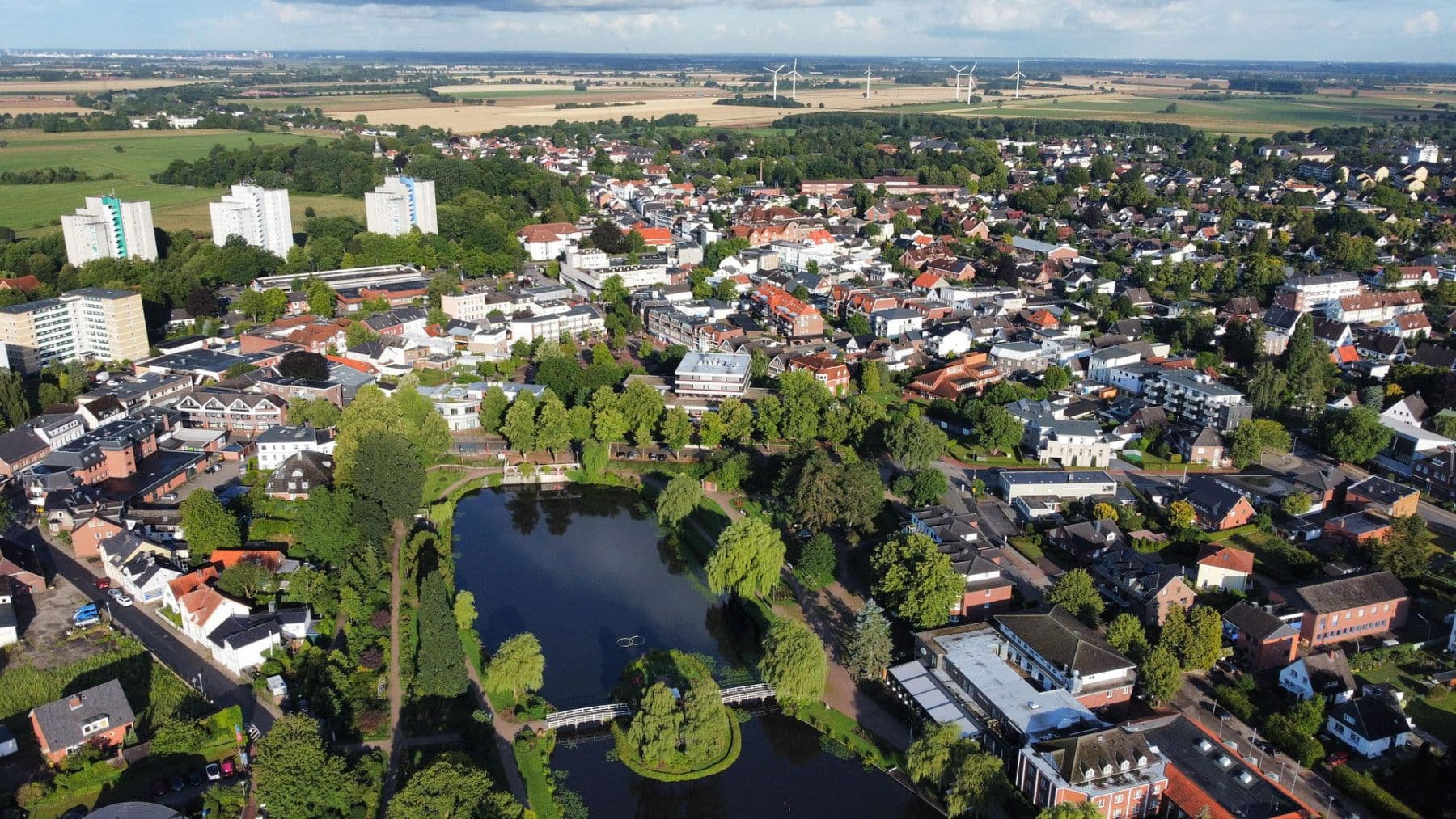 Predaj domu 378 m², pozemek 964 m², Uetersen, Šlezvicko-Holštajnsko Predaj domu 378 m², pozemek 964 m², Uetersen, Šlezvicko-Holštajnsko