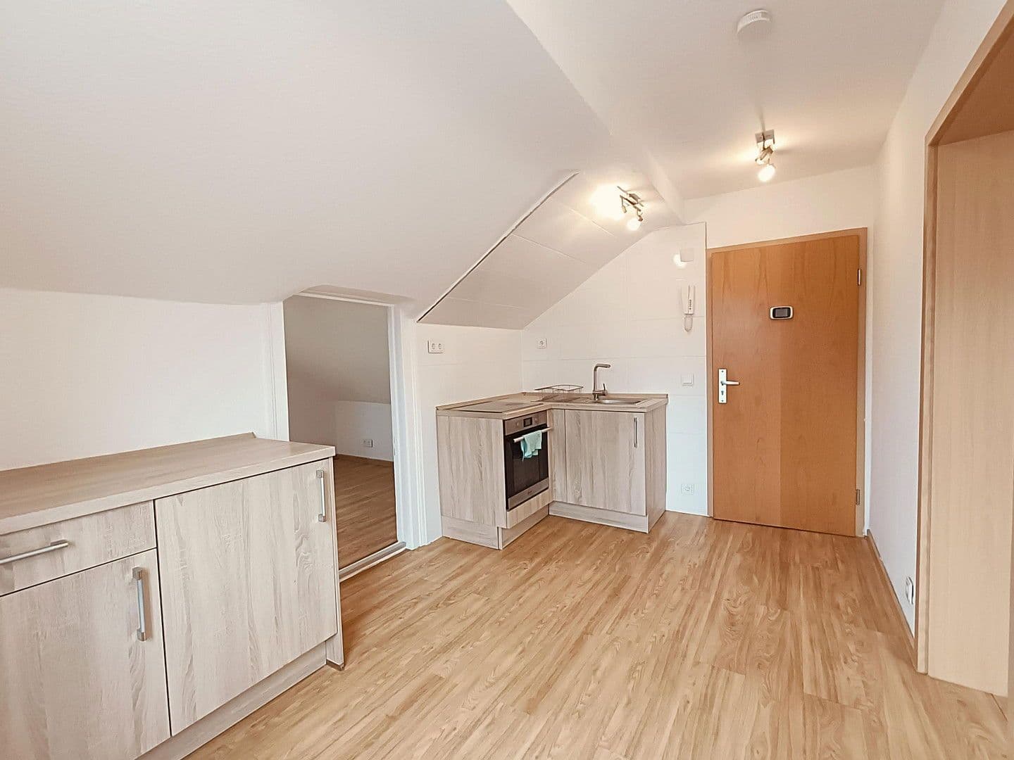 Prenájom bytu 1-izbový 48 m², Knapperstraße 43-45, Lüdenscheid, Severné Porýnie - Westfálsko Prenájom bytu 1-izbový 48 m², Knapperstraße 43-45, Lüdenscheid, Severné Porýnie - Westfálsko