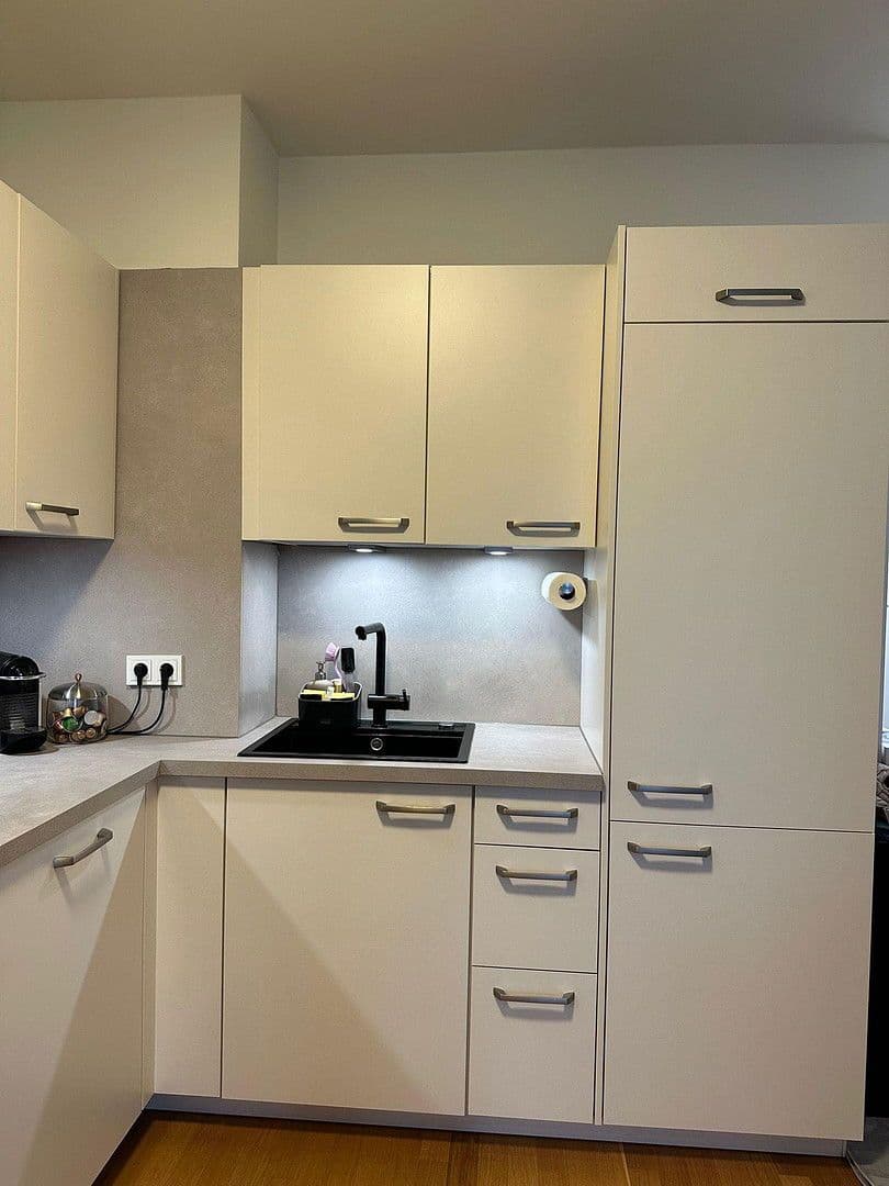 Prenájom bytu 2-izbový 64 m², Köln, Severné Porýnie - Westfálsko Prenájom bytu 2-izbový 64 m², Köln, Severné Porýnie - Westfálsko