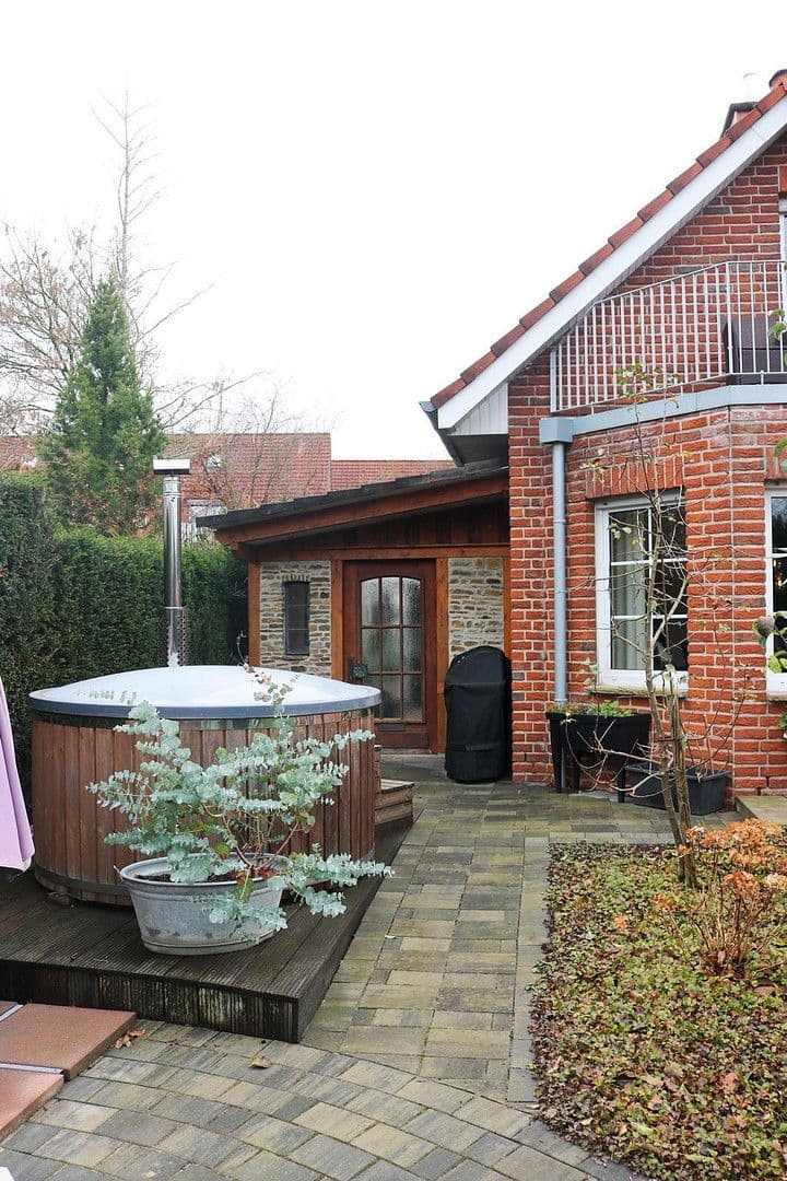 Predaj domu 125 m², pozemek 393 m², Bramsche, Dolné Sasko Predaj domu 125 m², pozemek 393 m², Bramsche, Dolné Sasko