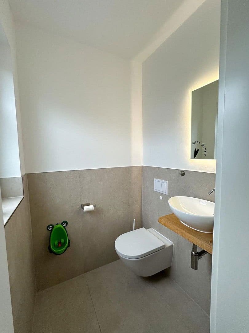 Predaj domu 125 m², pozemek 393 m², Bramsche, Dolné Sasko Predaj domu 125 m², pozemek 393 m², Bramsche, Dolné Sasko