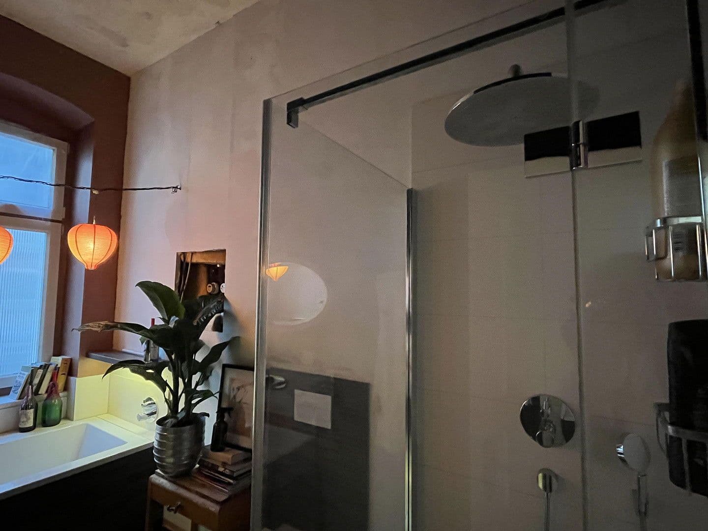 Predaj bytu 2-izbový 66 m², Weserstr. 17, Berlin, Berlín Predaj bytu 2-izbový 66 m², Weserstr. 17, Berlin, Berlín