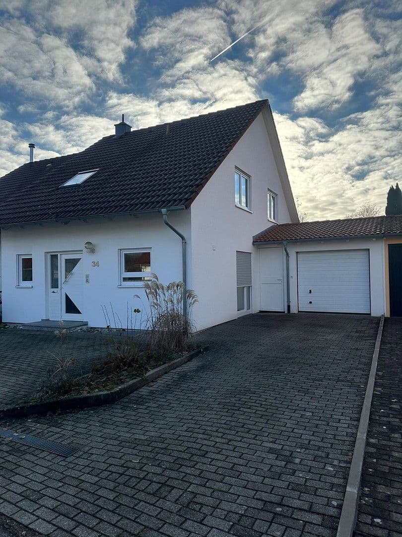 Prenájom domu 99 m², pozemek 397 m², Langenenslingen, Bádensko-Wurttembersko Prenájom domu 99 m², pozemek 397 m², Langenenslingen, Bádensko-Wurttembersko