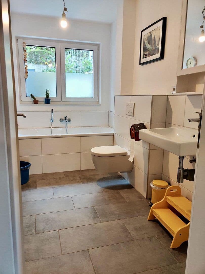 Prenájom bytu 3-izbový 113 m², Neunkirchen-Seelscheid, Severné Porýnie - Westfálsko Prenájom bytu 3-izbový 113 m², Neunkirchen-Seelscheid, Severné Porýnie - Westfálsko