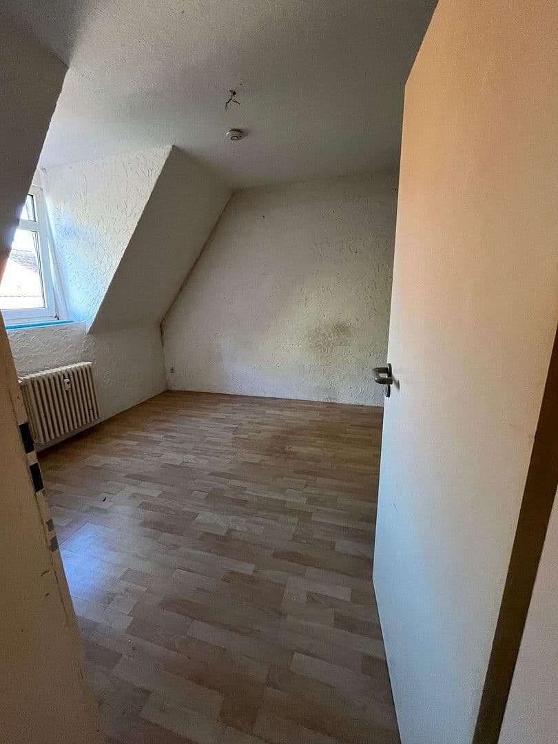 Predaj domu 244 m², pozemek 340 m², Zehntengasse 4, Groß-Gerau, Hesensko Predaj domu 244 m², pozemek 340 m², Zehntengasse 4, Groß-Gerau, Hesensko