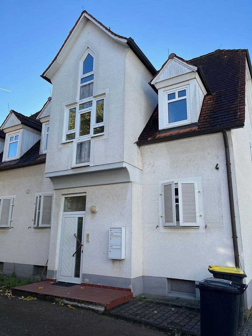 Predaj domu 244 m², pozemek 340 m², Zehntengasse 4, Groß-Gerau, Hesensko Predaj domu 244 m², pozemek 340 m², Zehntengasse 4, Groß-Gerau, Hesensko