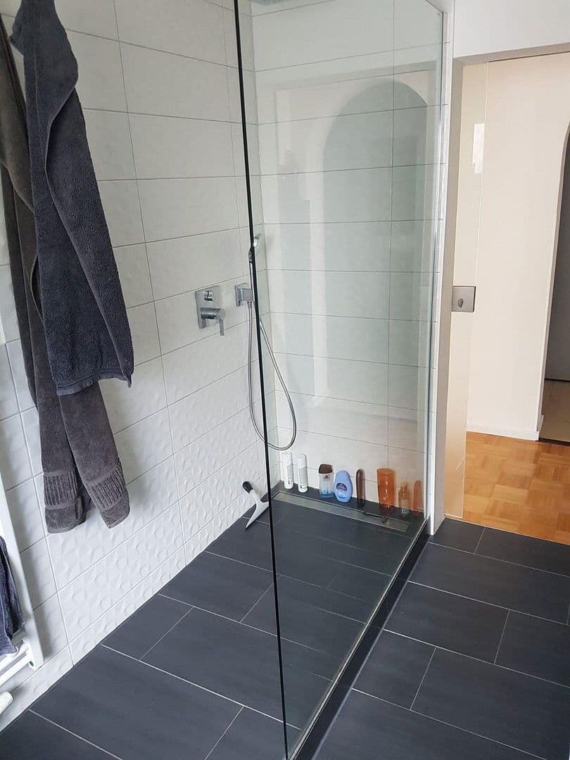 Predaj domu 180 m², pozemek 690 m², Neckarsteinach, Hesensko Predaj domu 180 m², pozemek 690 m², Neckarsteinach, Hesensko