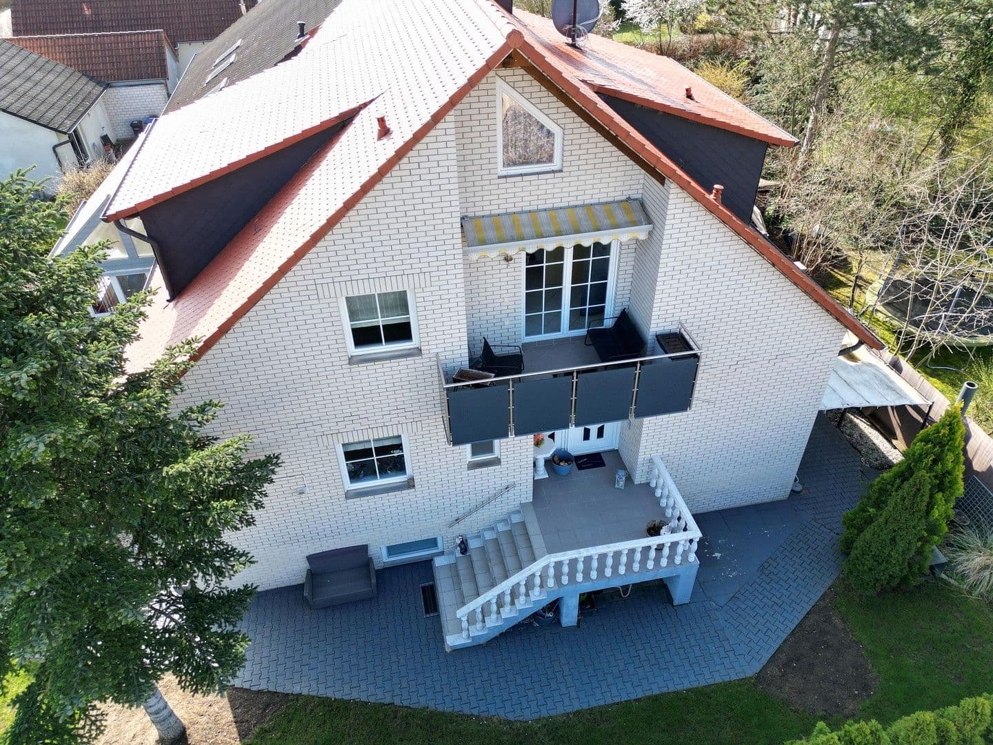 Predaj domu 287 m², pozemek 560 m², Kitzingen, Bavorsko Predaj domu 287 m², pozemek 560 m², Kitzingen, Bavorsko