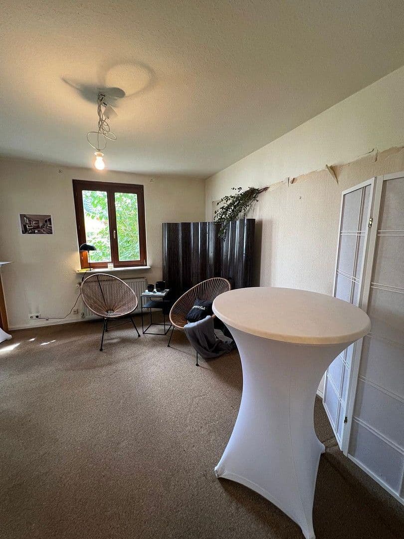 Predaj domu 178 m², pozemek 363 m², Rosbach v. d. Höhe, Hesensko Predaj domu 178 m², pozemek 363 m², Rosbach v. d. Höhe, Hesensko