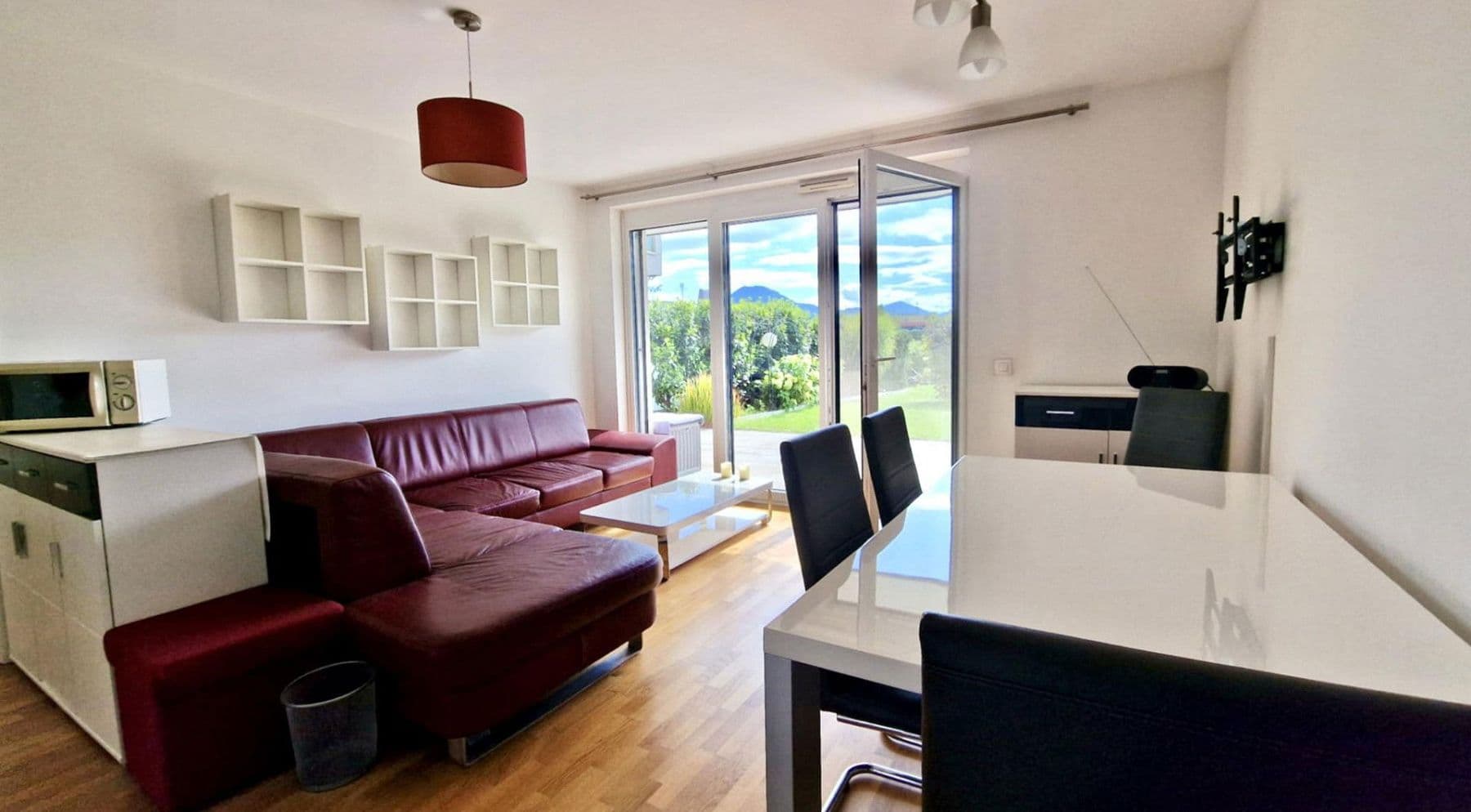 Prenájom bytu 2-izbový 52 m², Salzburg, Salzbursko Prenájom bytu 2-izbový 52 m², Salzburg, Salzbursko