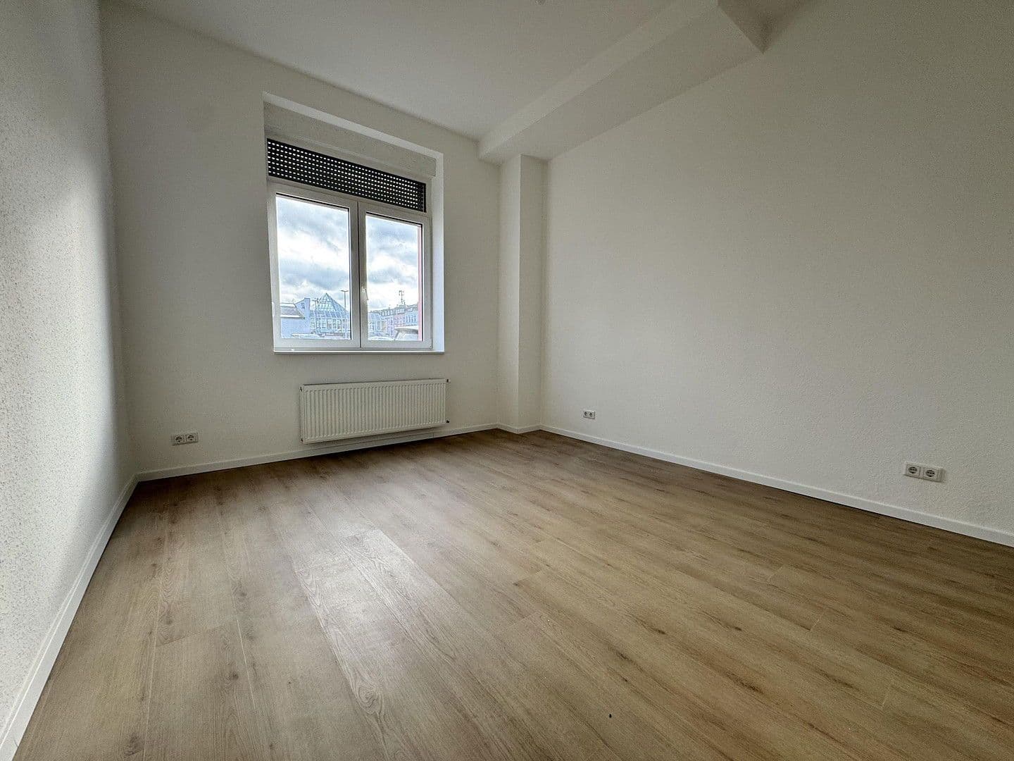 Prenájom bytu 3-izbový 64 m², Kochstr. 59, Krefeld, Severné Porýnie - Westfálsko Prenájom bytu 3-izbový 64 m², Kochstr. 59, Krefeld, Severné Porýnie - Westfálsko