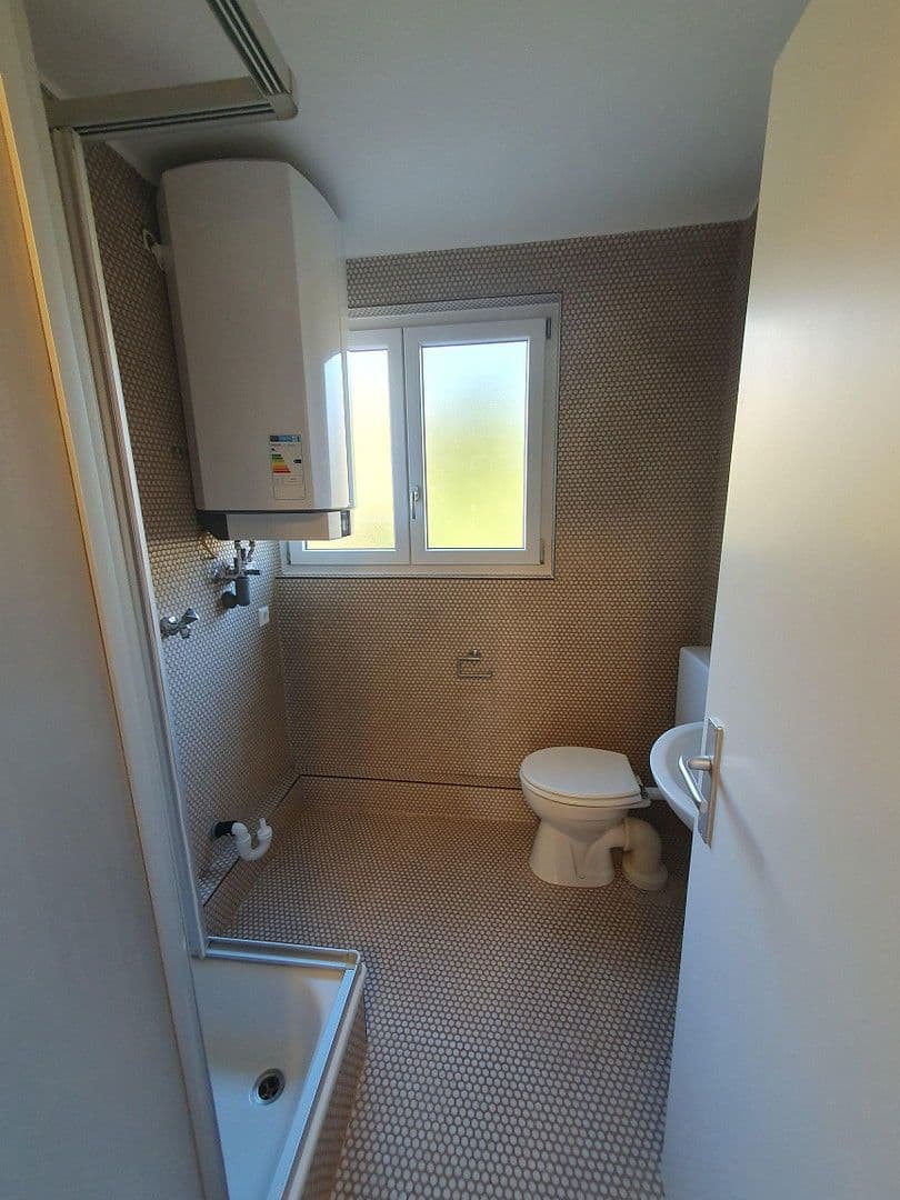 Prenájom bytu 3-izbový 69 m², Krummenackerstraße 71, Esslingen am Neckar, Bádensko-Wurttembersko Prenájom bytu 3-izbový 69 m², Krummenackerstraße 71, Esslingen am Neckar, Bádensko-Wurttembersko