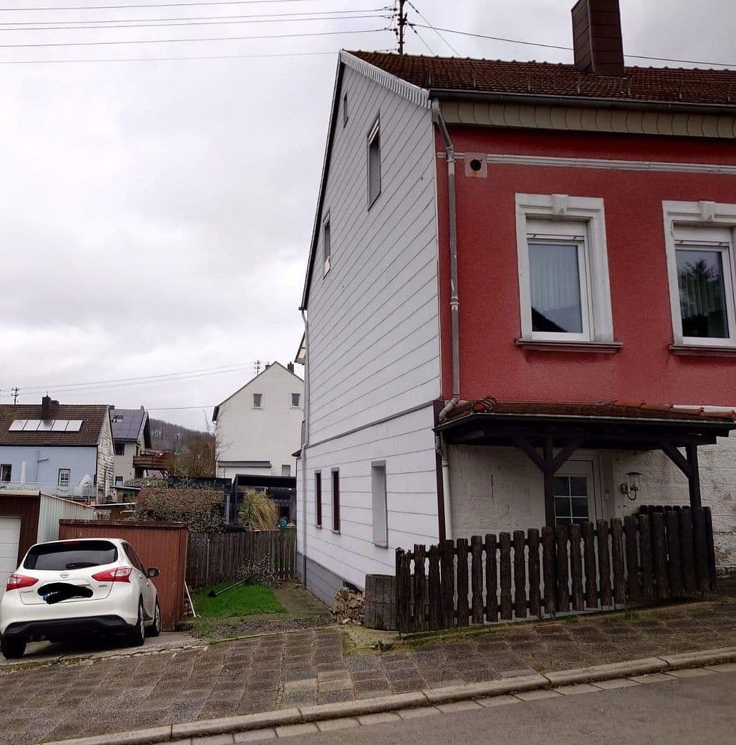 Predaj domu 175 m², pozemek 500 m², Friedrichsthal, Sársko Predaj domu 175 m², pozemek 500 m², Friedrichsthal, Sársko