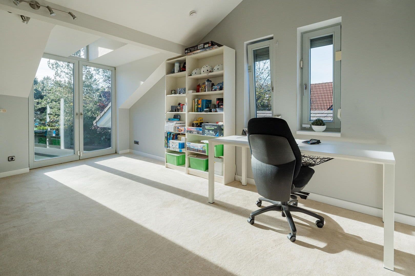 Predaj domu 270 m², pozemek 1.252 m², An den Birken 23 A, Jesteburg, Dolné Sasko Predaj domu 270 m², pozemek 1.252 m², An den Birken 23 A, Jesteburg, Dolné Sasko