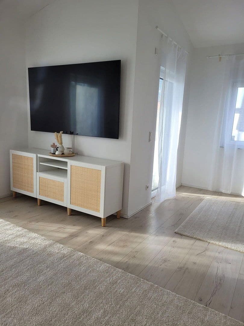 Prenájom domu 204 m², pozemek 350 m², Nürnberg, Bavorsko Prenájom domu 204 m², pozemek 350 m², Nürnberg, Bavorsko