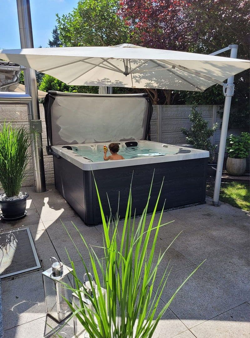 Prenájom domu 204 m², pozemek 350 m², Nürnberg, Bavorsko Prenájom domu 204 m², pozemek 350 m², Nürnberg, Bavorsko