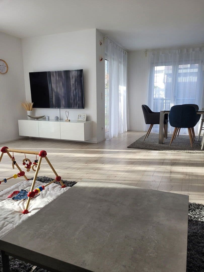 Prenájom domu 204 m², pozemek 350 m², Nürnberg, Bavorsko Prenájom domu 204 m², pozemek 350 m², Nürnberg, Bavorsko