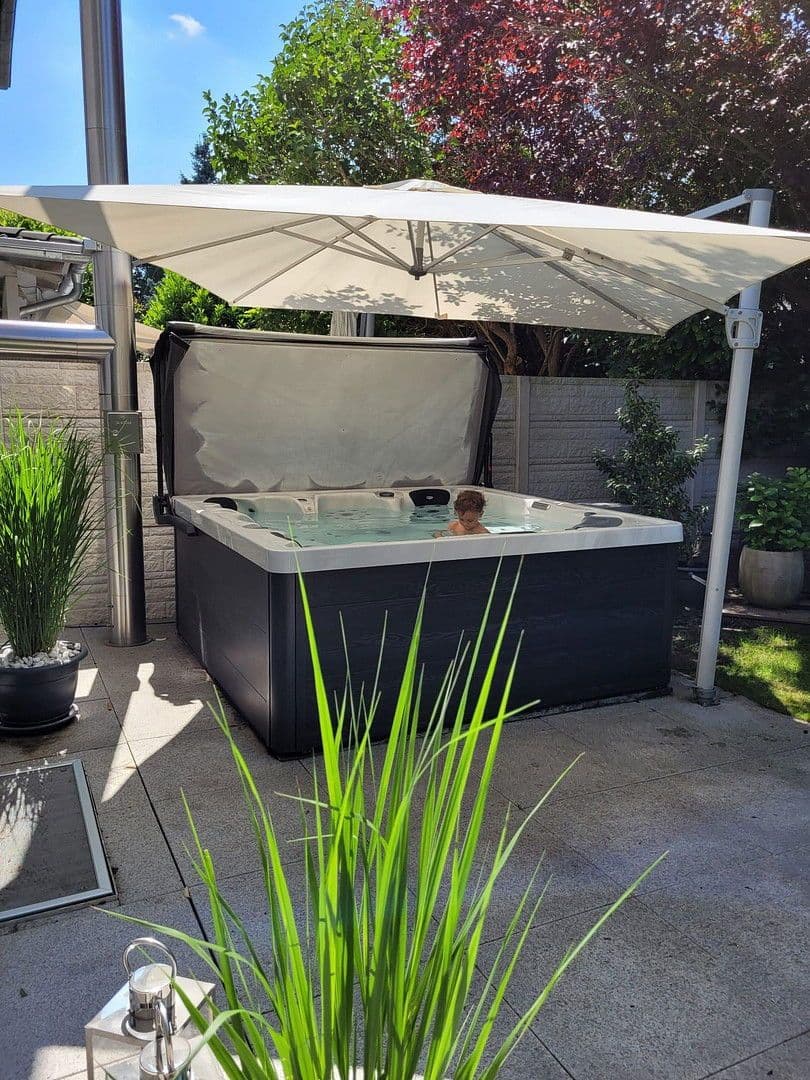 Prenájom domu 204 m², pozemek 350 m², Nürnberg, Bavorsko Prenájom domu 204 m², pozemek 350 m², Nürnberg, Bavorsko