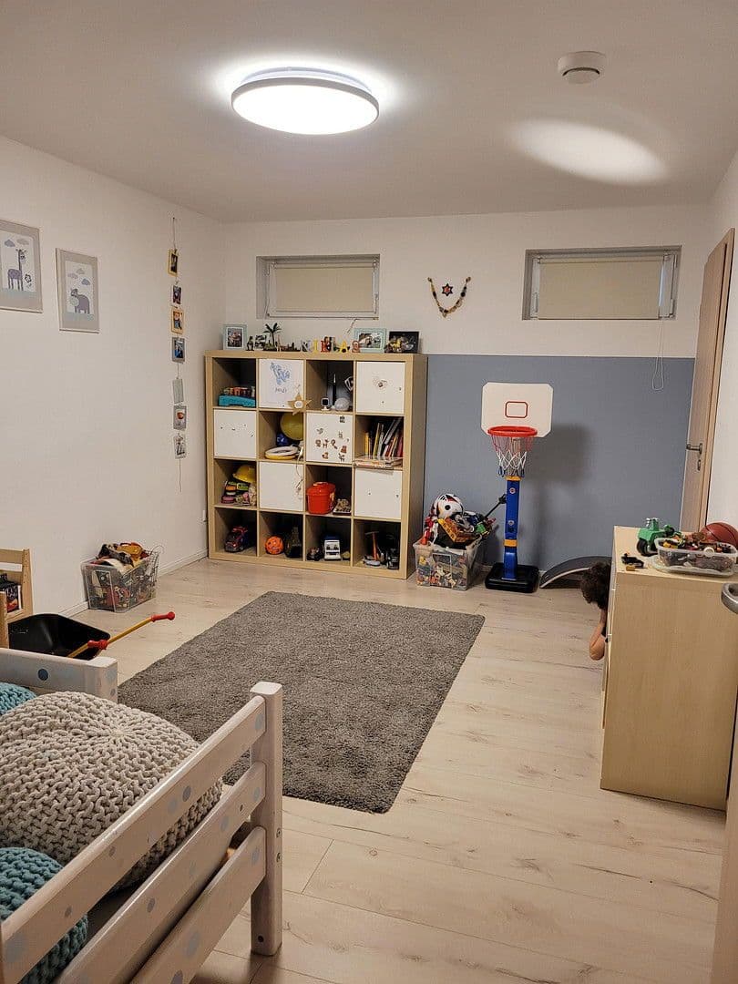 Prenájom domu 204 m², pozemek 350 m², Nürnberg, Bavorsko Prenájom domu 204 m², pozemek 350 m², Nürnberg, Bavorsko