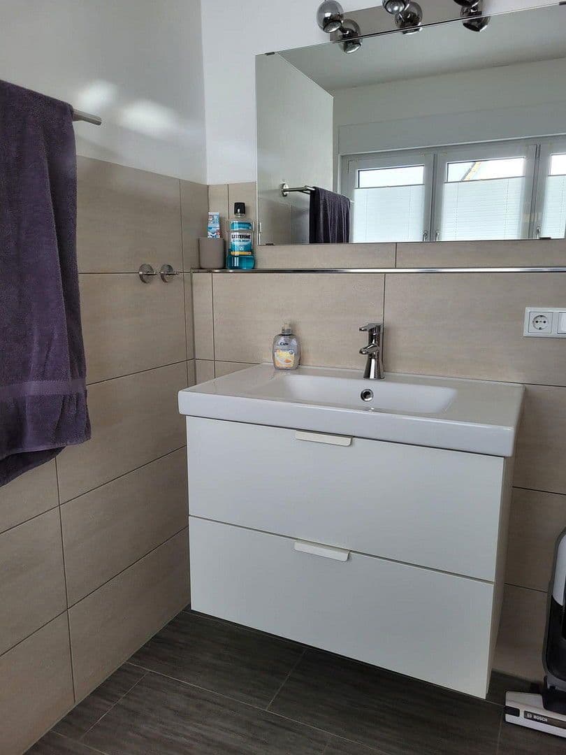 Prenájom domu 204 m², pozemek 350 m², Nürnberg, Bavorsko Prenájom domu 204 m², pozemek 350 m², Nürnberg, Bavorsko