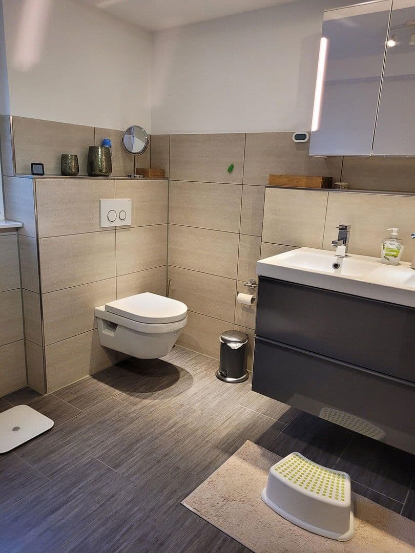 Prenájom domu 204 m², pozemek 350 m², Nürnberg, Bavorsko Prenájom domu 204 m², pozemek 350 m², Nürnberg, Bavorsko