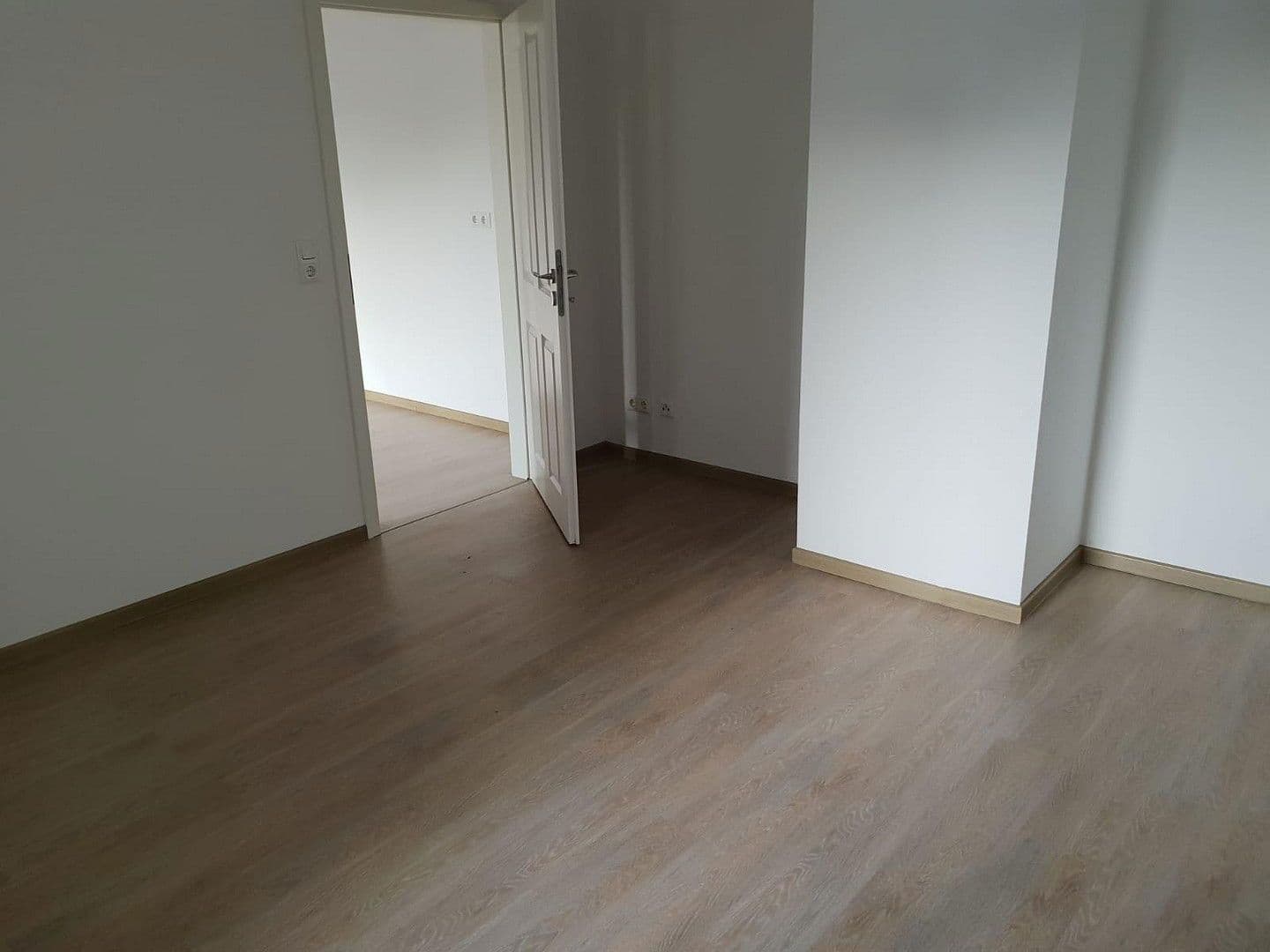 Prenájom bytu 3-izbový 81 m², Altes Dorf 20, Stendal, Sasko-Anhaltsko Prenájom bytu 3-izbový 81 m², Altes Dorf 20, Stendal, Sasko-Anhaltsko