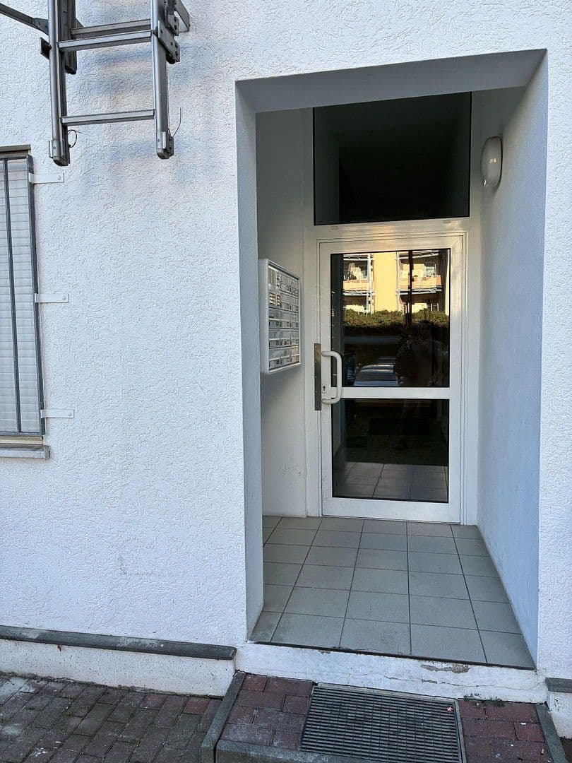 Prenájom bytu 2-izbový 65 m², Cottbus, Brandenbursko Prenájom bytu 2-izbový 65 m², Cottbus, Brandenbursko