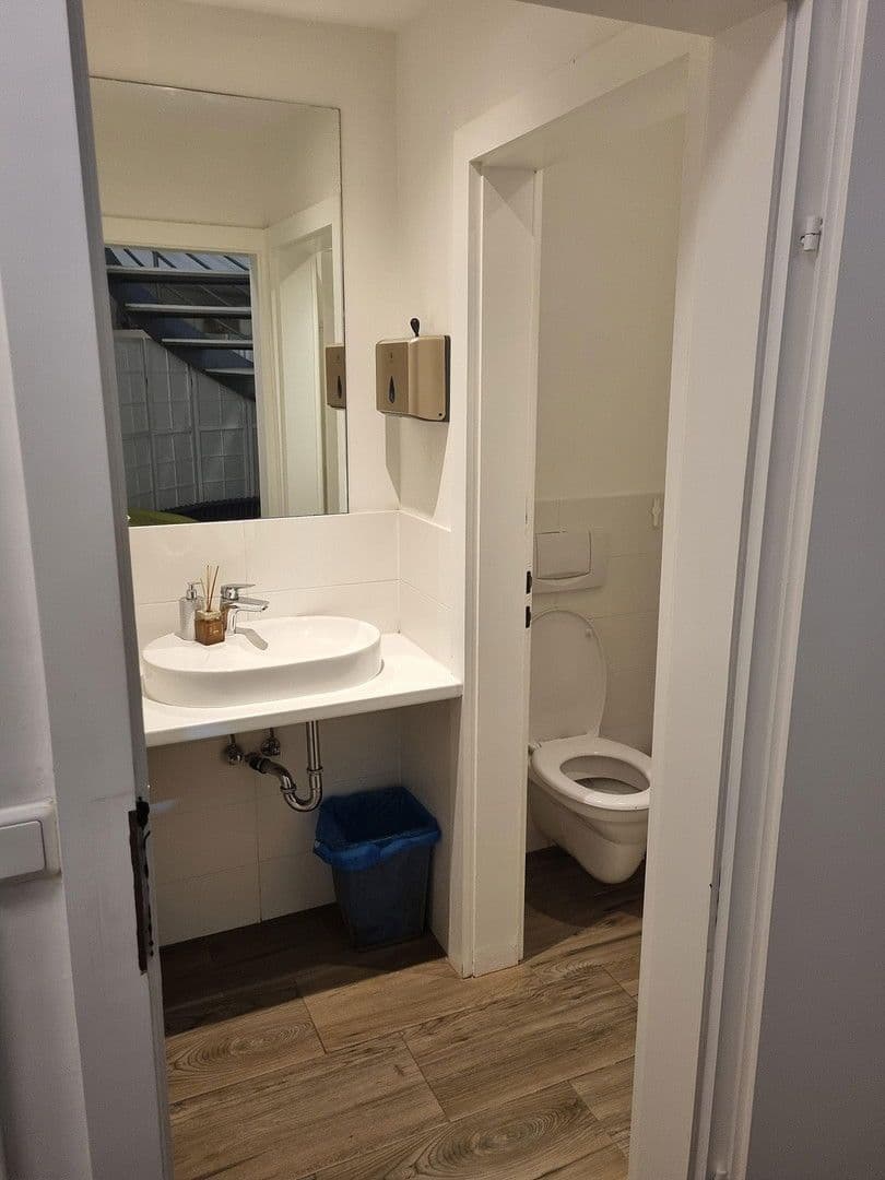 Prenájom nebytového priestoru 100 m², Am Hof, Wien, 01. Bezirk, Innere Stadt, Viedeň Prenájom nebytového priestoru 100 m², Am Hof, Wien, 01. Bezirk, Innere Stadt, Viedeň