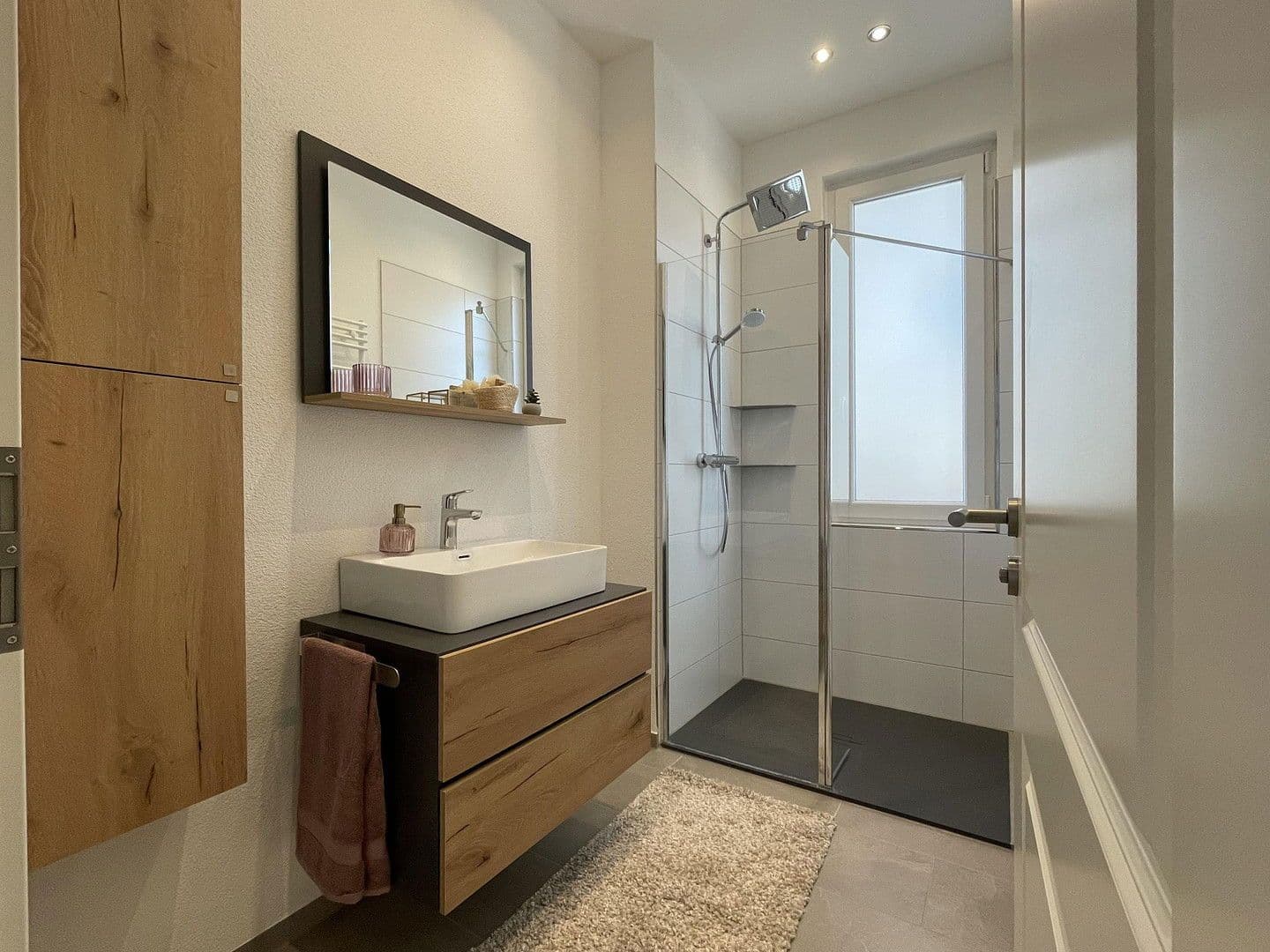 Prenájom bytu 4-izbový 90 m², Schillerstr. 44, Albstadt, Bádensko-Wurttembersko Prenájom bytu 4-izbový 90 m², Schillerstr. 44, Albstadt, Bádensko-Wurttembersko