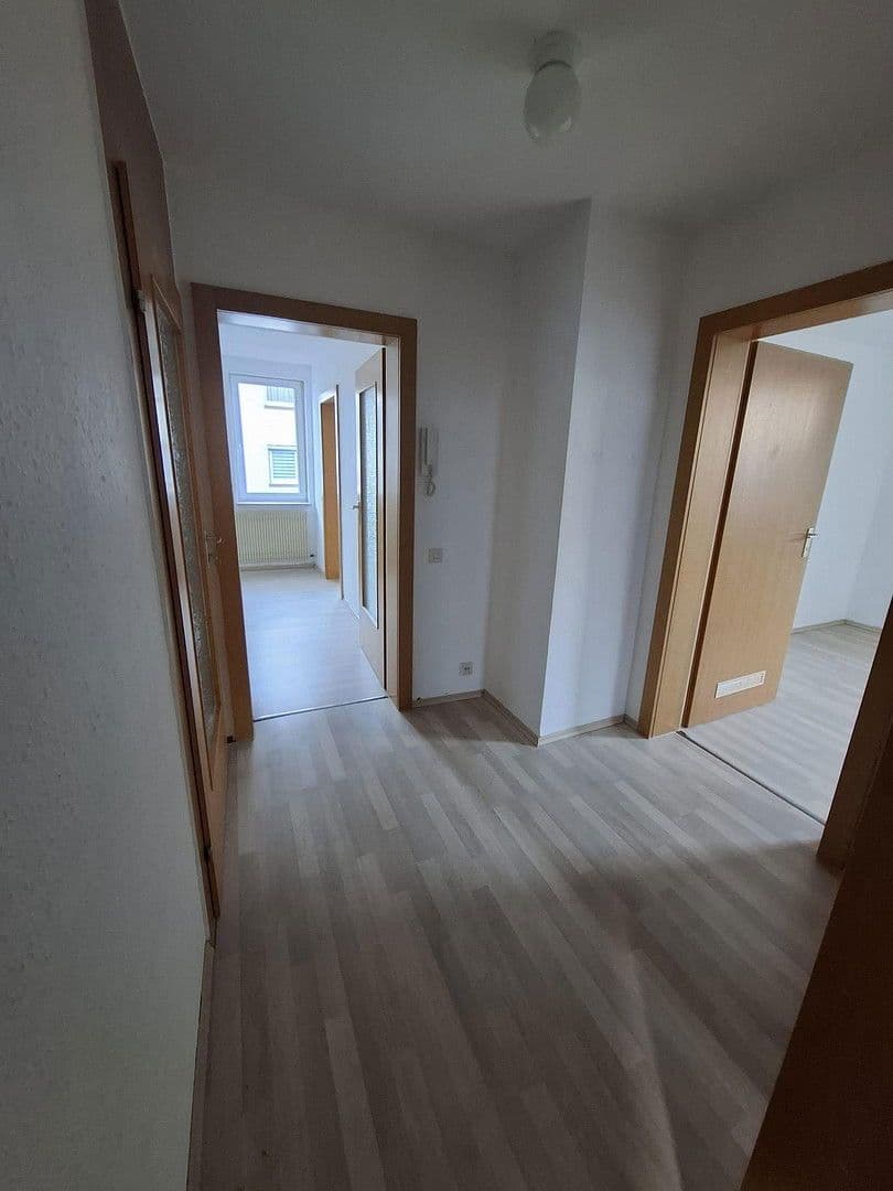 Prenájom bytu 3-izbový 62 m², Schramberg, Bádensko-Wurttembersko Prenájom bytu 3-izbový 62 m², Schramberg, Bádensko-Wurttembersko