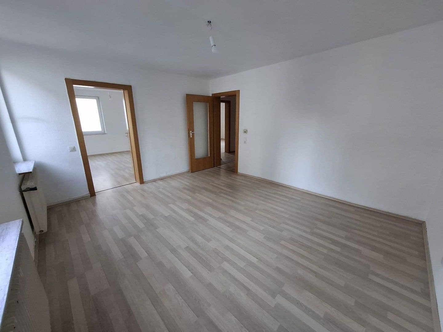 Prenájom bytu 3-izbový 62 m², Schramberg, Bádensko-Wurttembersko Prenájom bytu 3-izbový 62 m², Schramberg, Bádensko-Wurttembersko