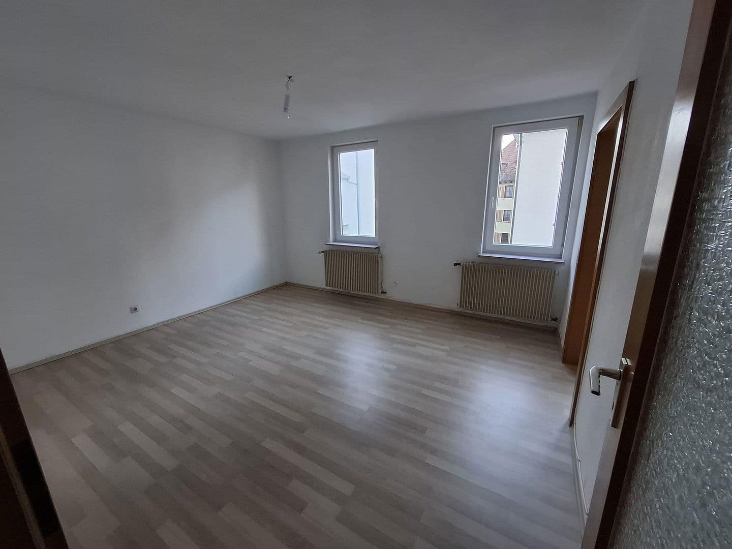 Prenájom bytu 3-izbový 62 m², Schramberg, Bádensko-Wurttembersko Prenájom bytu 3-izbový 62 m², Schramberg, Bádensko-Wurttembersko