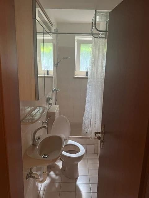 Prenájom bytu 1-izbový 18 m², Gröbenzellerstrasse 2, Puchheim, Bavorsko Prenájom bytu 1-izbový 18 m², Gröbenzellerstrasse 2, Puchheim, Bavorsko