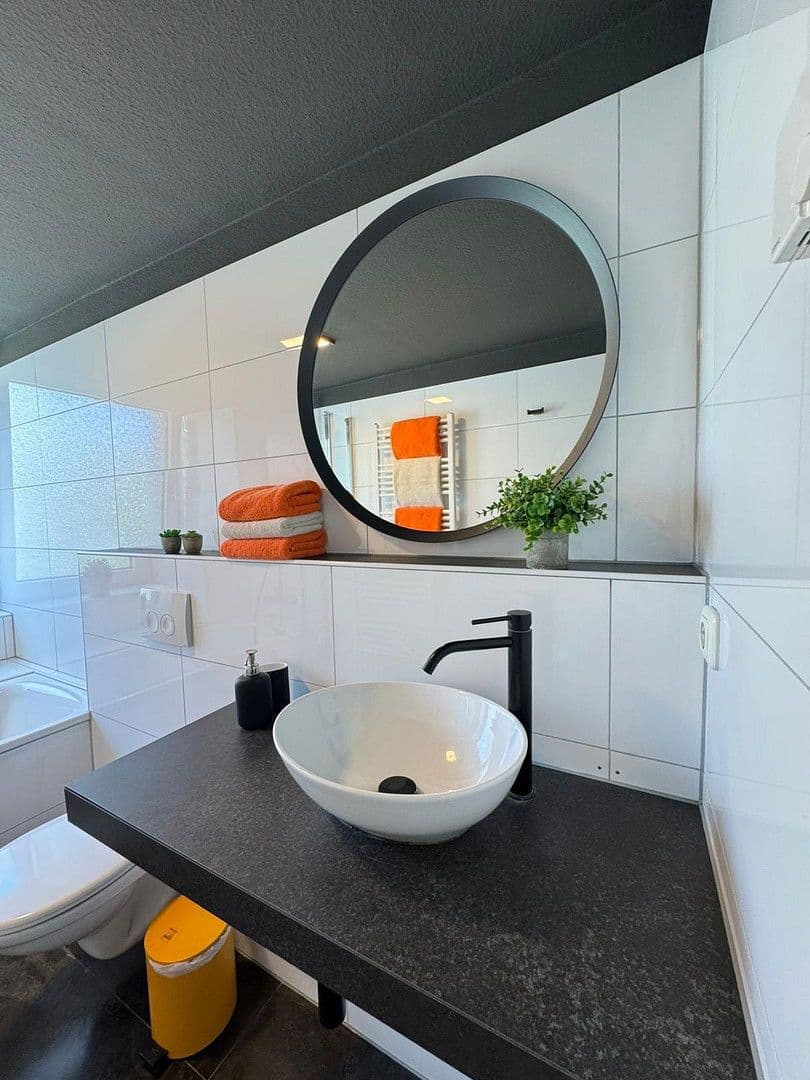 Prenájom bytu 1-izbový 38 m², Oberbilker Allee 39, Düsseldorf, Severné Porýnie - Westfálsko Prenájom bytu 1-izbový 38 m², Oberbilker Allee 39, Düsseldorf, Severné Porýnie - Westfálsko