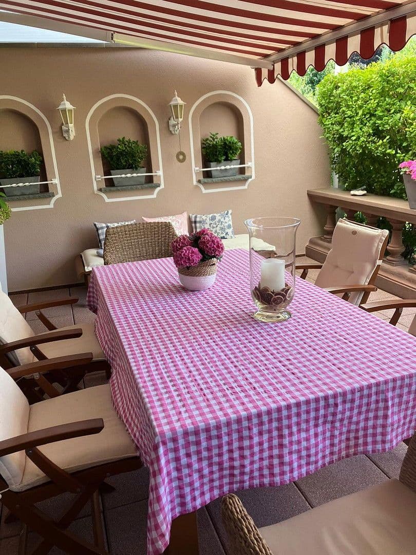 Predaj domu 211 m², pozemek 347 m², Karpfenweg 1, Rodgau, Hesensko Predaj domu 211 m², pozemek 347 m², Karpfenweg 1, Rodgau, Hesensko