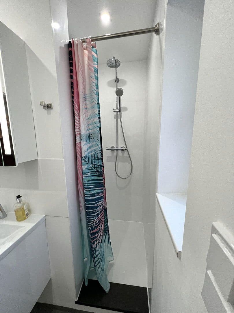 Prenájom bytu 4-izbový 53 m², Tannenbergstr. 15, Siegen, Severné Porýnie - Westfálsko Prenájom bytu 4-izbový 53 m², Tannenbergstr. 15, Siegen, Severné Porýnie - Westfálsko