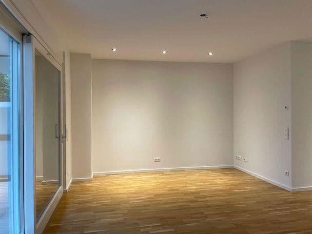 Prenájom bytu 3-izbový 100 m², Friedrich-Engels-Damm 83, Bad Saarow, Brandenbursko Prenájom bytu 3-izbový 100 m², Friedrich-Engels-Damm 83, Bad Saarow, Brandenbursko