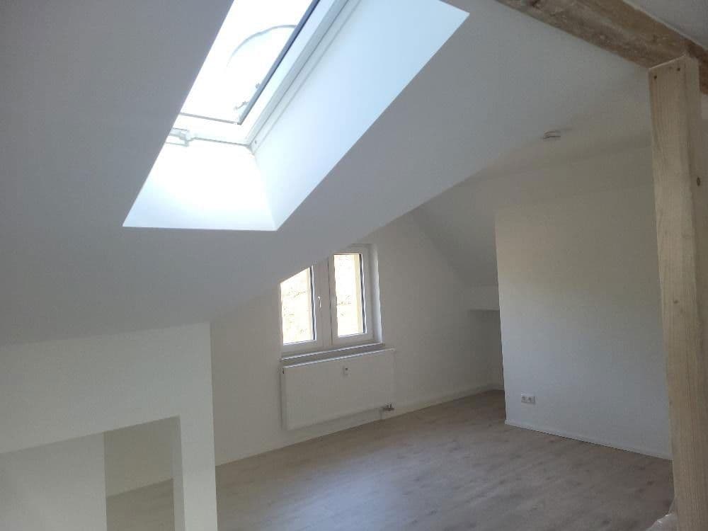 Prenájom bytu 4-izbový 107 m², Waldstraße 12, Greiz, Durínsko Prenájom bytu 4-izbový 107 m², Waldstraße 12, Greiz, Durínsko