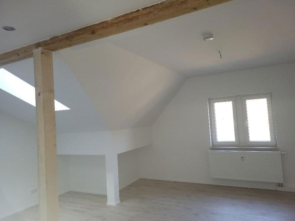 Prenájom bytu 4-izbový 107 m², Waldstraße 12, Greiz, Durínsko Prenájom bytu 4-izbový 107 m², Waldstraße 12, Greiz, Durínsko