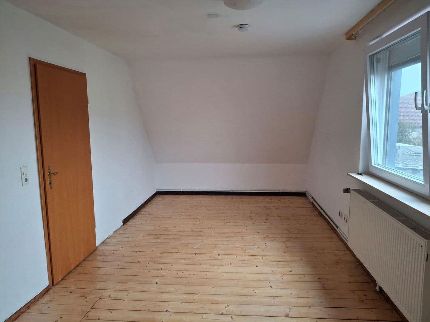 Predaj domu 115 m², pozemek 600 m², Celle, Dolné Sasko Predaj domu 115 m², pozemek 600 m², Celle, Dolné Sasko