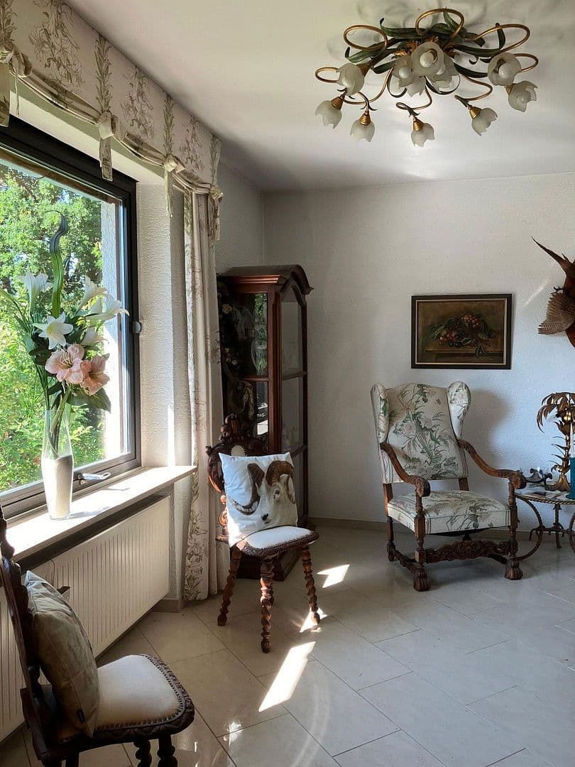 Prenájom domu 200 m², pozemek 1.100 m², Zirndorf, Bavorsko Prenájom domu 200 m², pozemek 1.100 m², Zirndorf, Bavorsko