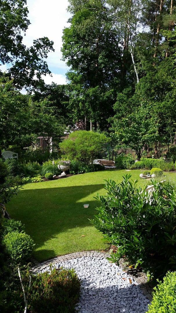 Prenájom domu 200 m², pozemek 1.100 m², Zirndorf, Bavorsko Prenájom domu 200 m², pozemek 1.100 m², Zirndorf, Bavorsko