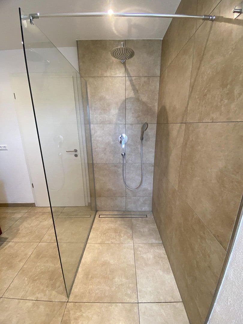 Prenájom bytu 4-izbový 130 m², Oberderdingen, Bádensko-Wurttembersko Prenájom bytu 4-izbový 130 m², Oberderdingen, Bádensko-Wurttembersko