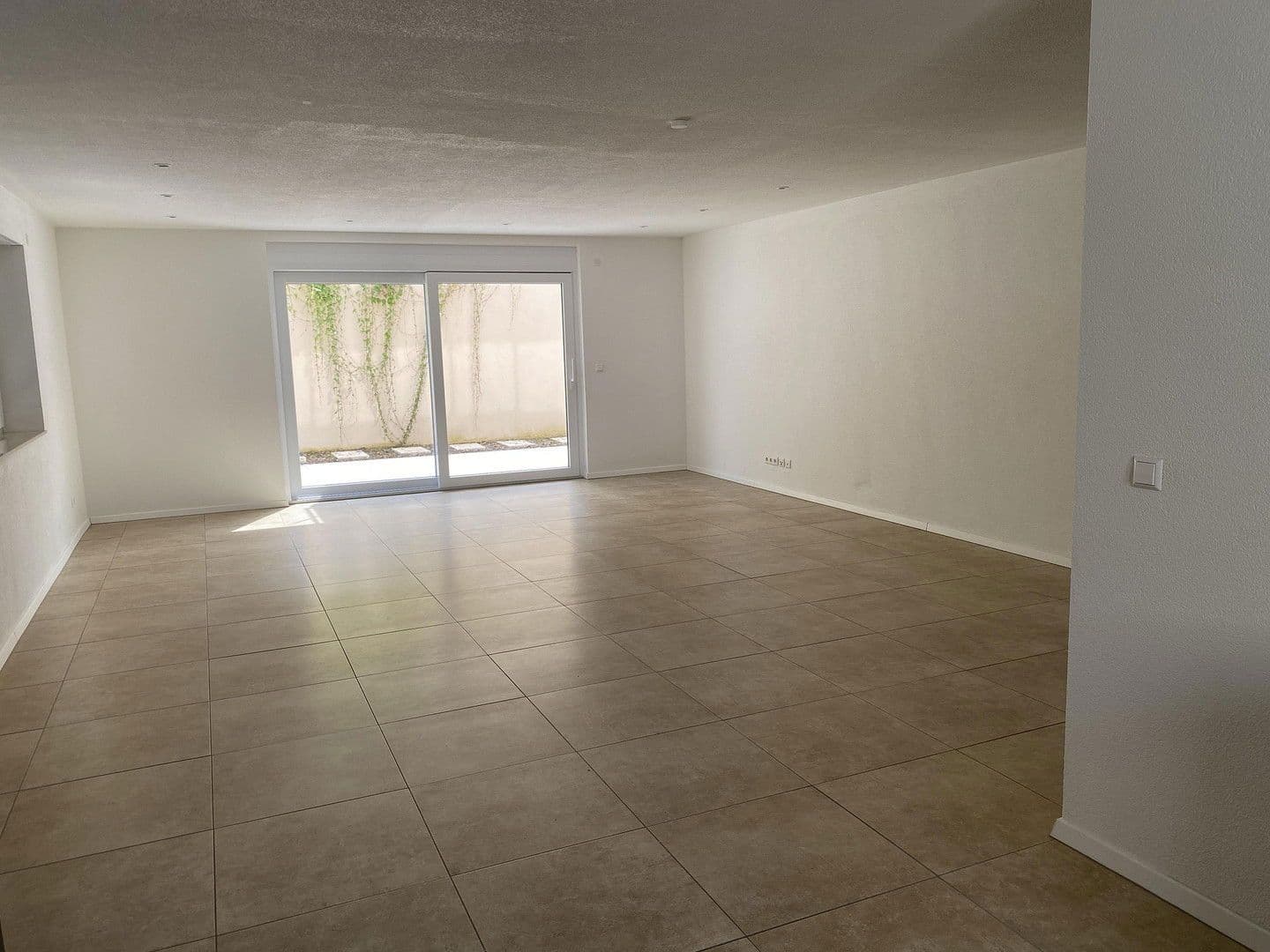 Prenájom bytu 4-izbový 130 m², Oberderdingen, Bádensko-Wurttembersko Prenájom bytu 4-izbový 130 m², Oberderdingen, Bádensko-Wurttembersko