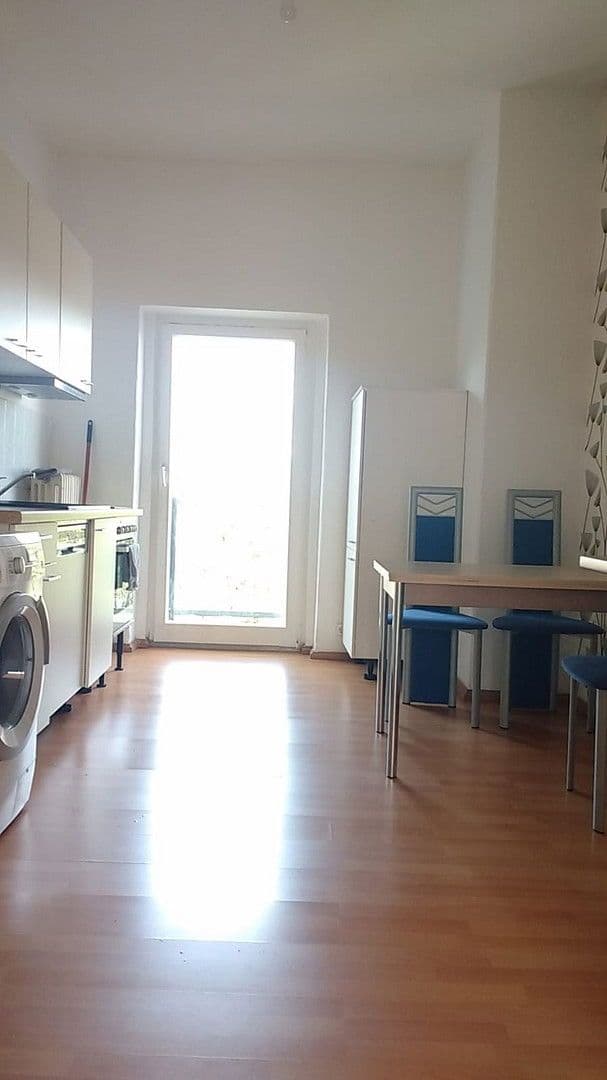 Predaj bytu 4-izbový 90 m², Martin Lutherstr 12, Plavno, Sasko Predaj bytu 4-izbový 90 m², Martin Lutherstr 12, Plavno, Sasko