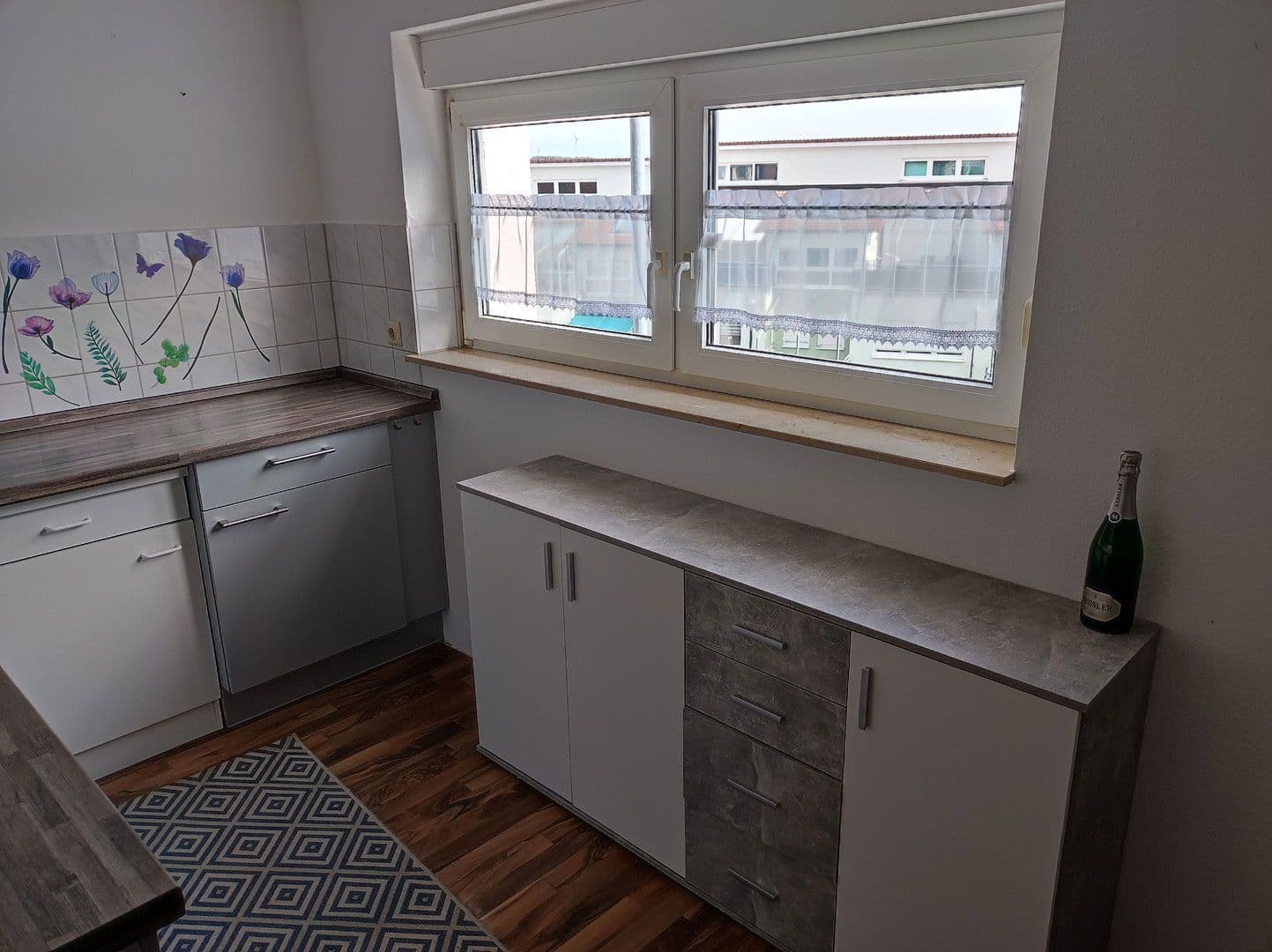 Prenájom bytu 3-izbový 93 m², Bei den Linden 6, Laichingen, Bádensko-Wurttembersko Prenájom bytu 3-izbový 93 m², Bei den Linden 6, Laichingen, Bádensko-Wurttembersko