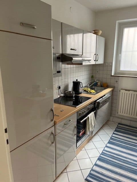 Prenájom bytu 3-izbový 80 m², Schützenstr. 11, Stuttgart, Bádensko-Wurttembersko Prenájom bytu 3-izbový 80 m², Schützenstr. 11, Stuttgart, Bádensko-Wurttembersko