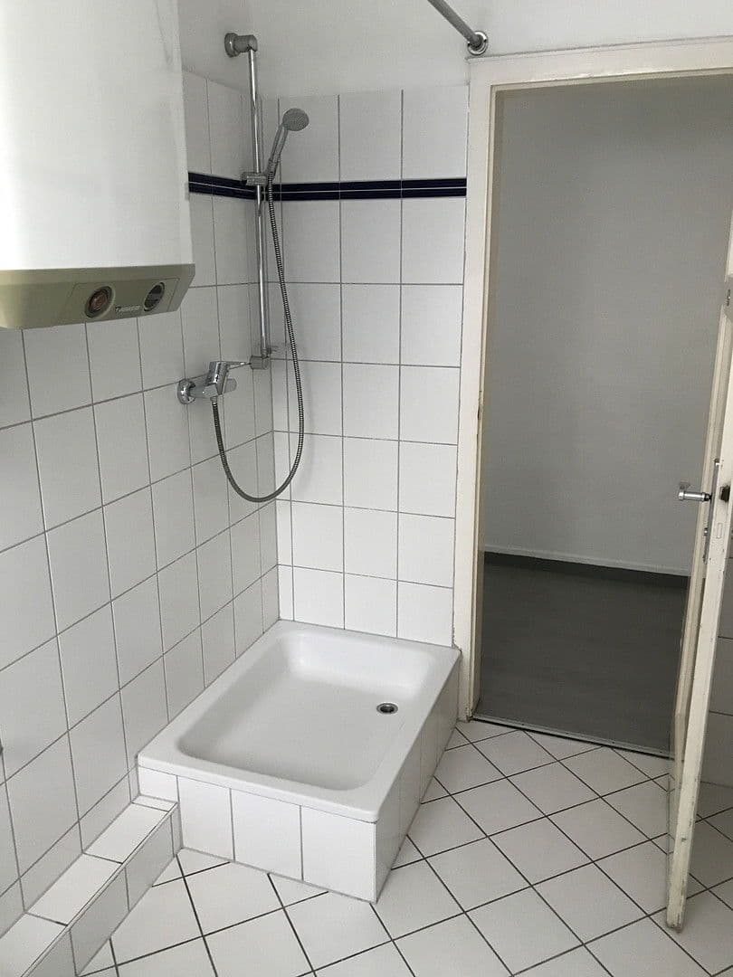 Prenájom bytu 3-izbový 80 m², Schützenstr. 11, Stuttgart, Bádensko-Wurttembersko Prenájom bytu 3-izbový 80 m², Schützenstr. 11, Stuttgart, Bádensko-Wurttembersko