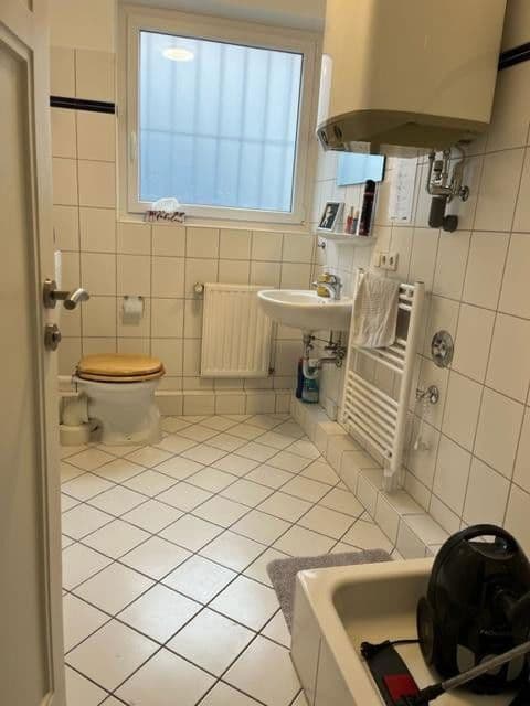 Prenájom bytu 3-izbový 80 m², Schützenstr. 11, Stuttgart, Bádensko-Wurttembersko Prenájom bytu 3-izbový 80 m², Schützenstr. 11, Stuttgart, Bádensko-Wurttembersko